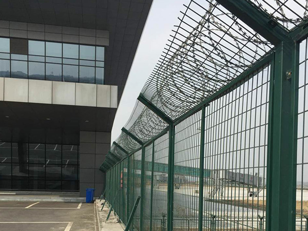 機(jī)場(chǎng)鋼筋網(wǎng)圍界圖片2