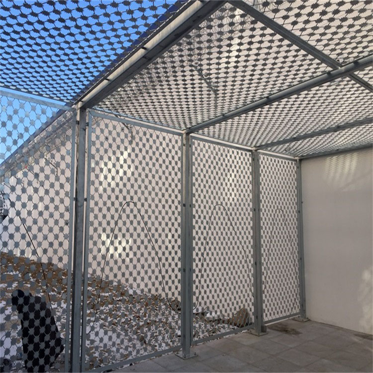 梅花刺鋼網墻