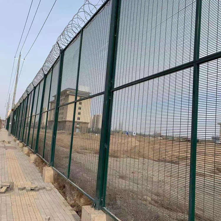 拘留所防攀爬隔離網(wǎng)墻圖片3 拘留所防攀爬隔離網(wǎng)墻圖片3
