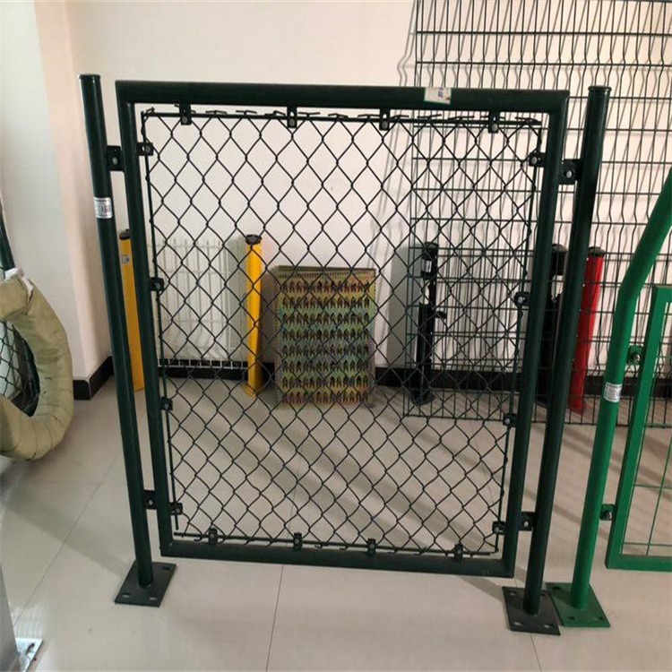 足球場圍網(wǎng)施工技巧圖片2 足球場圍網(wǎng)施工技巧圖片2