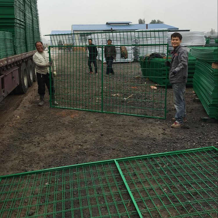 光伏電站圍欄施工18631858321 光伏電站圍欄施工18631858321