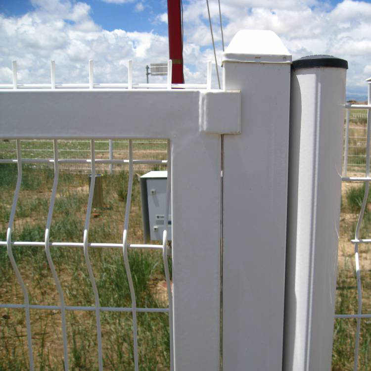 三門(mén)峽光伏電站圍欄網(wǎng) 電廠電站鐵絲網(wǎng)圖片4 三門(mén)峽光伏電站圍欄網(wǎng) 電廠電站鐵絲網(wǎng)圖片4