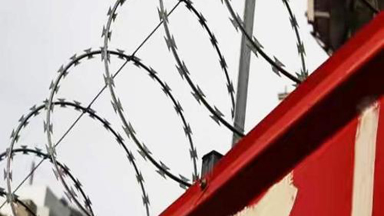 滾籠刺網(wǎng)18631858321 滾籠刺網(wǎng)18631858321