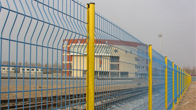 三角折彎護欄網18631858321 三角折彎護欄網18631858321