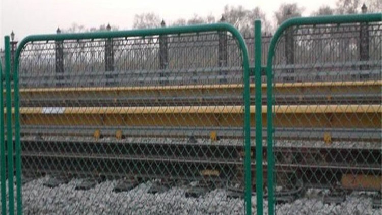 鐵路防護柵欄18631858321 鐵路防護柵欄18631858321