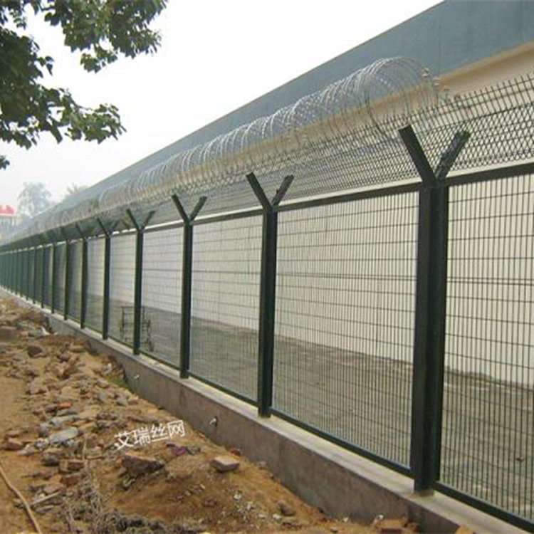 監獄外墻鋼網墻18631858321