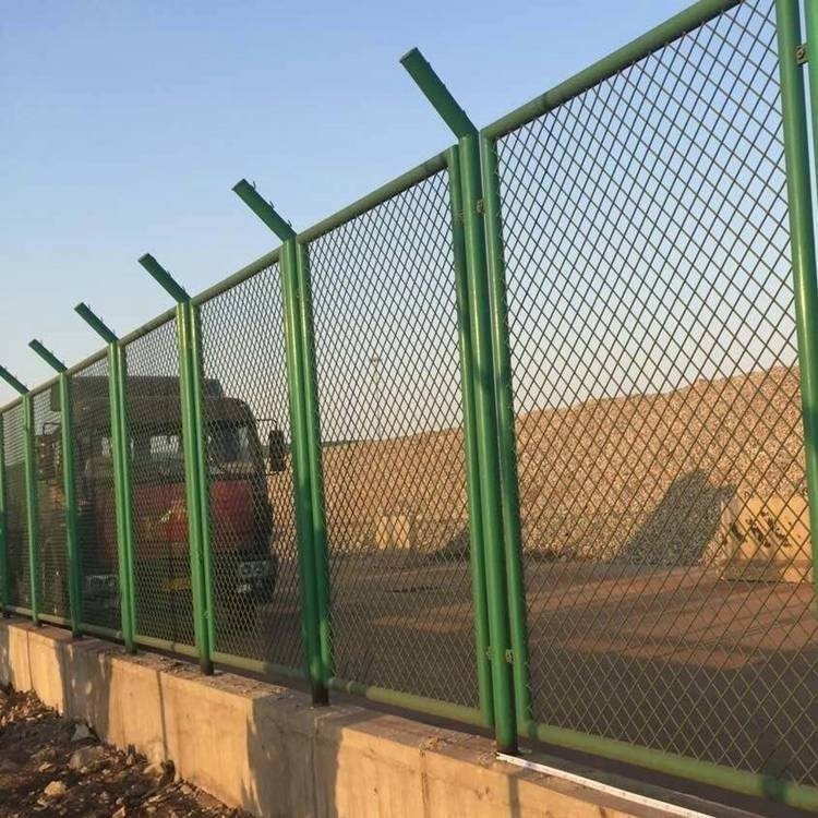 斜方孔護欄網圖片3