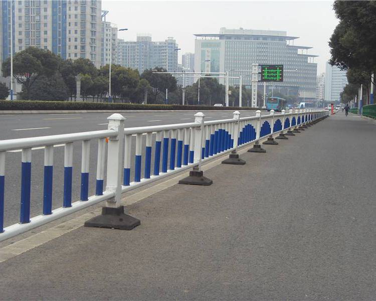 道路邊護(hù)欄圖片2 道路邊護(hù)欄圖片2