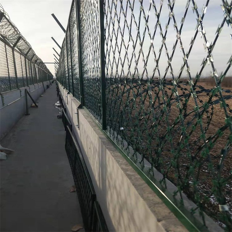 焊接刀片刺網圖片3 焊接刀片刺網圖片3